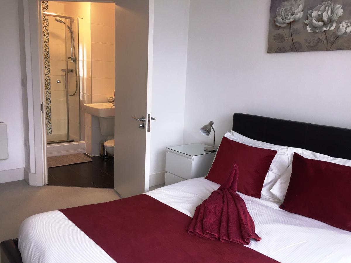 Linx Apartments Skyline Plaza Μπεϊσινγκστόουκ Εξωτερικό φωτογραφία