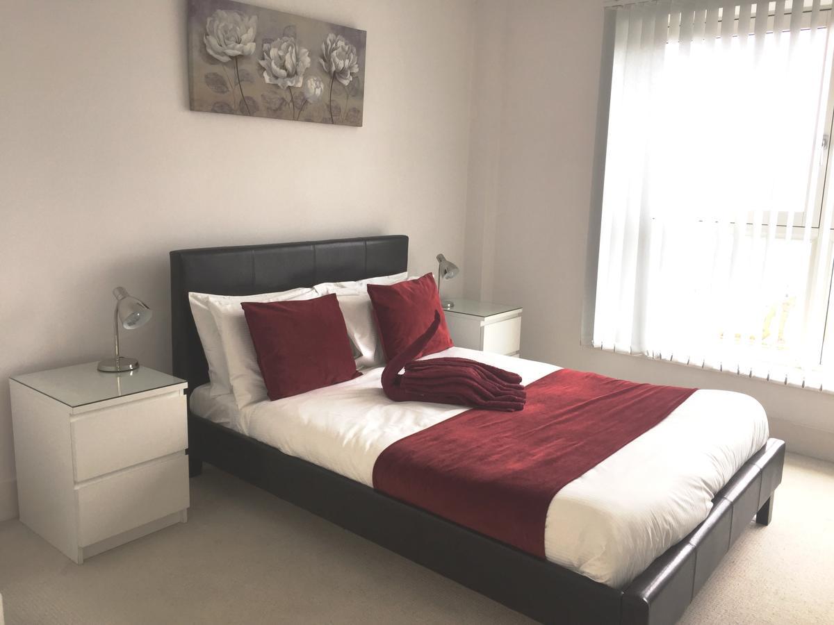 Linx Apartments Skyline Plaza Μπεϊσινγκστόουκ Εξωτερικό φωτογραφία
