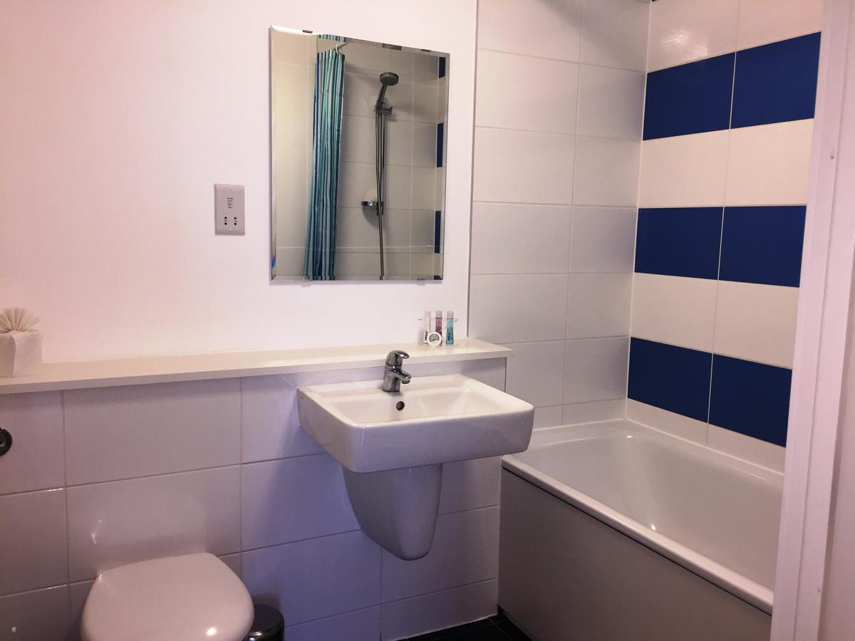 Linx Apartments Skyline Plaza Μπεϊσινγκστόουκ Εξωτερικό φωτογραφία