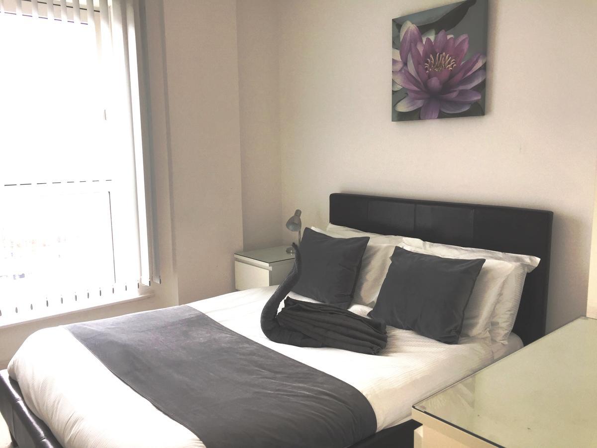 Linx Apartments Skyline Plaza Μπεϊσινγκστόουκ Εξωτερικό φωτογραφία