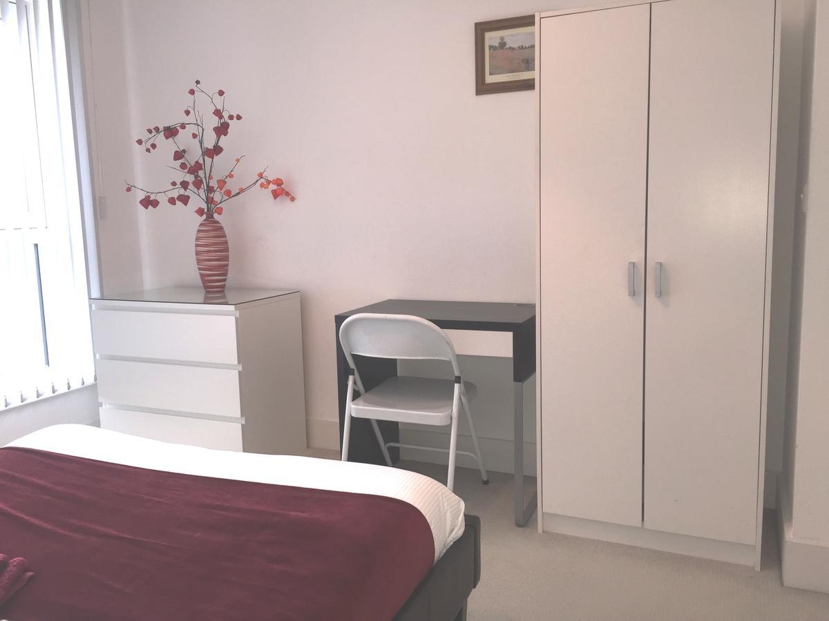 Linx Apartments Skyline Plaza Μπεϊσινγκστόουκ Εξωτερικό φωτογραφία