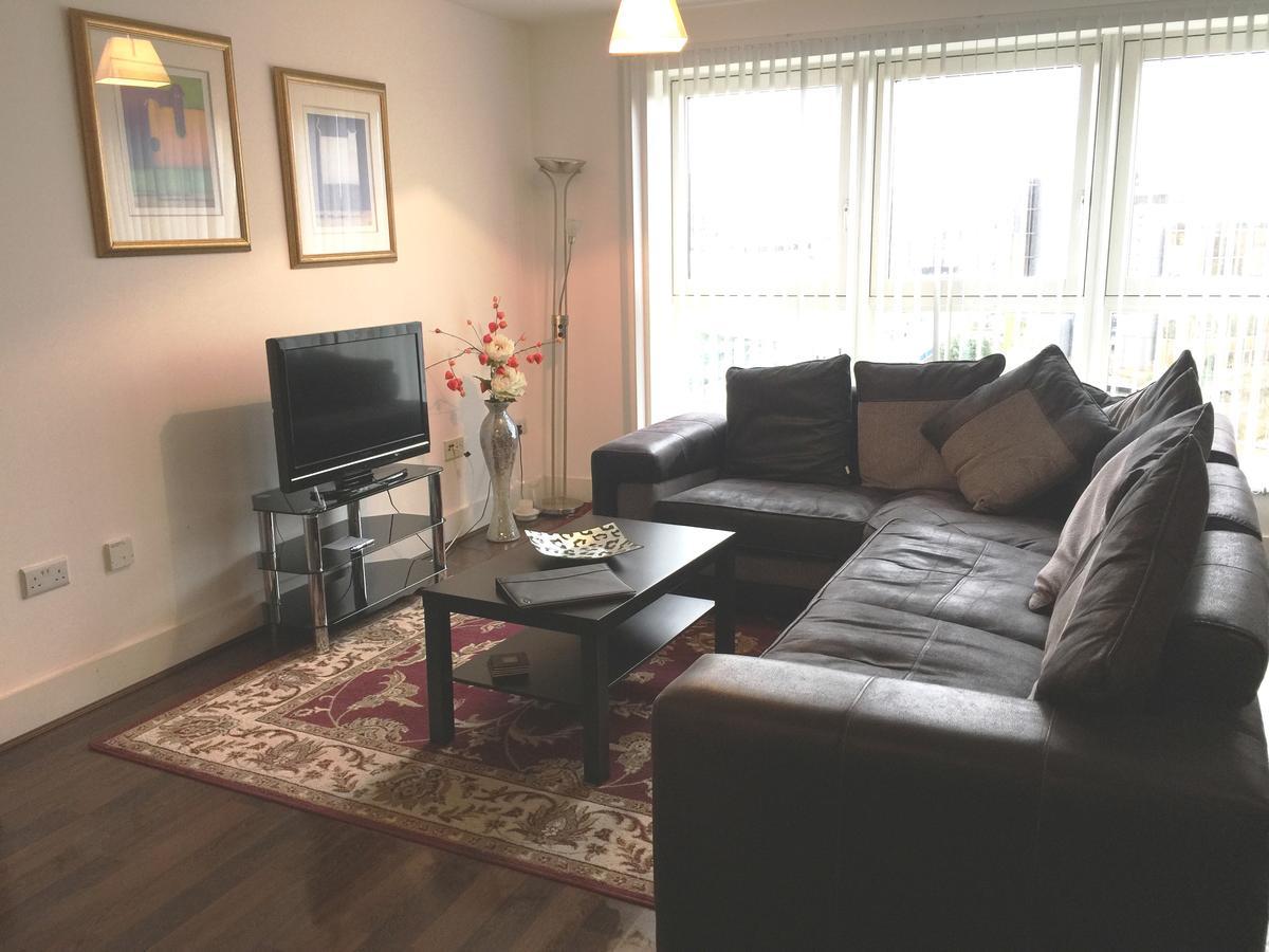 Linx Apartments Skyline Plaza Μπεϊσινγκστόουκ Εξωτερικό φωτογραφία