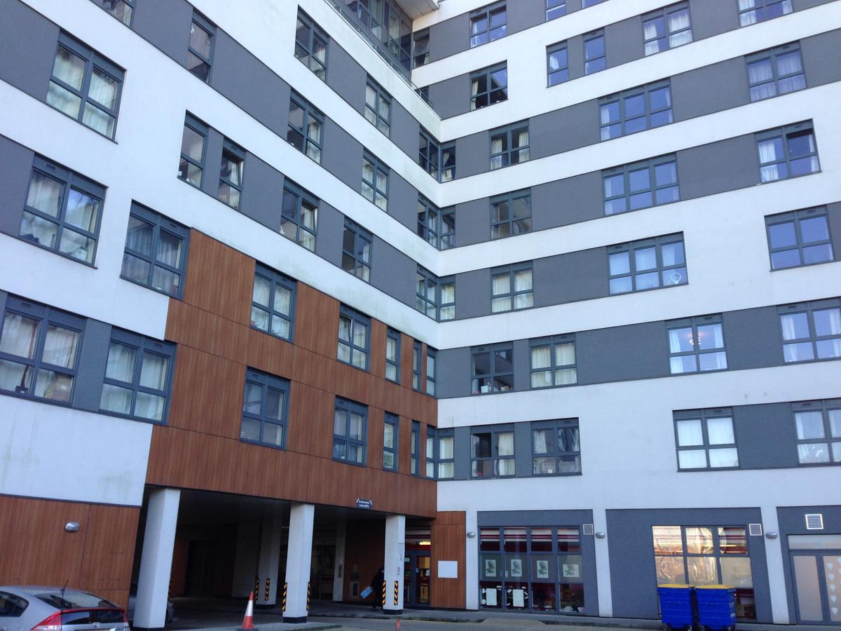 Linx Apartments Skyline Plaza Μπεϊσινγκστόουκ Εξωτερικό φωτογραφία